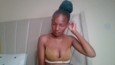 Snapshot of sexy_lucy012 chatting on 03/07/25, 11:29 sexy_lucy012 online show from 03/07/25, 11:29