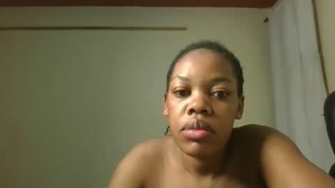 Snapshot of sexy_lyna chatting on 10/22/25, 05:30 sexy_lyna online show from 10/22/25, 05:30