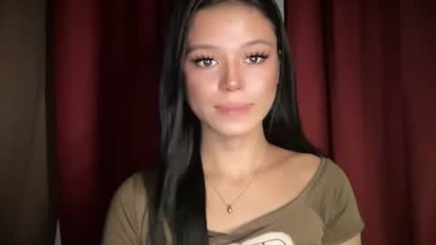 Snapshot of sexy_maevemorexxx chatting on 05/27/26, 02:41 Nicole online show from 05/27/26, 02:41