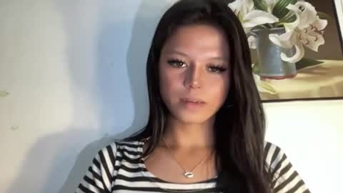 Snapshot of sexy_maevemorexxx chatting on 06/10/26, 02:23 Nicole online show from 06/10/26, 02:23