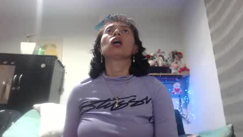 Snapshot of sexy_mary_69 chatting on 10/16/25, 12:11 Mary online show from 10/16/25, 12:11