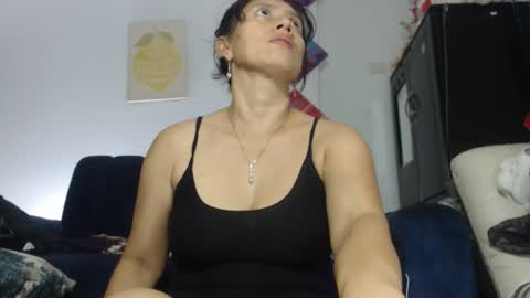 Snapshot of sexy_mary_69 chatting on 12/15/25, 12:15 Mary online show from 12/15/25, 12:15