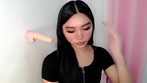 mika online show from 09/15/25, 09:42