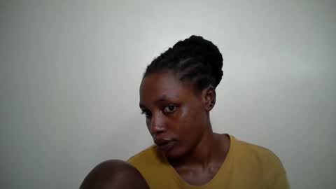 Snapshot of sexy_muna2 chatting on 02/25/26, 12:15 sexy_muna2 online show from 02/25/26, 12:15