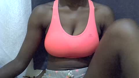 sexy_peach4 online show from 06/17/26, 10:06