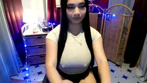 Snapshot of sexy_pussy143 chatting on 05/07/26, 05:07 angela online show from 05/07/26, 05:07