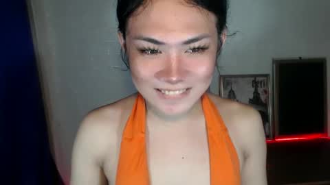 Snapshot of sexy_rc18 chatting on 01/22/25, 02:48 RC online show from 01/22/25, 02:48