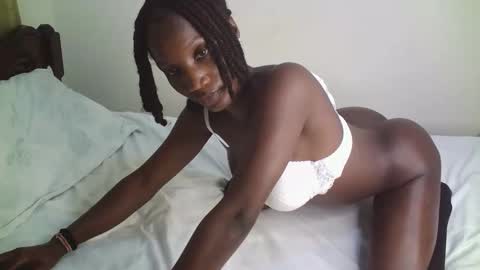 Snapshot of sexy_red17 chatting on 09/14/25, 06:45 sexy online show from 09/14/25, 06:45