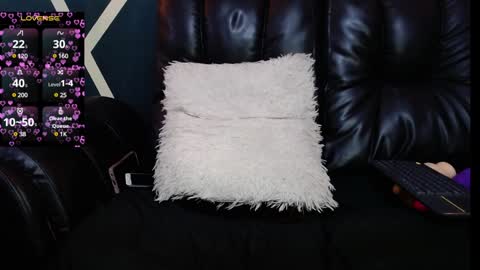 Snapshot of sexy_redgirl chatting on 01/24/25, 02:28 karoline online show from 01/24/25, 02:28