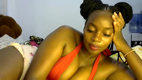 laura online show from 02/10/25, 06:53
