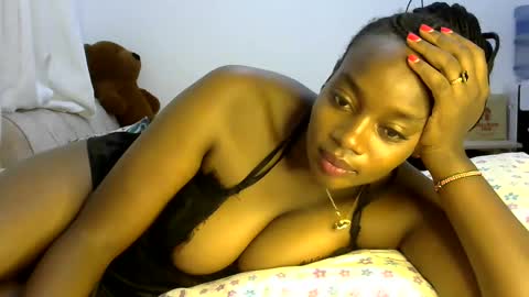 laura online show from 02/25/25, 05:47