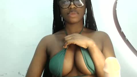 naomi online show from 01/12/25, 06:39