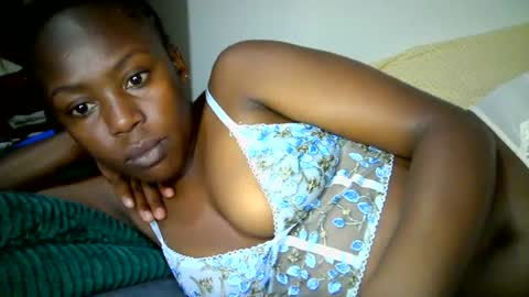 Snapshot of sexy_skyllah chatting on 07/19/26, 10:52 sexy_skyllah online show from 07/19/26, 10:52