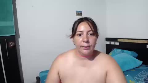 Snapshot of sexy_ticki chatting on 10/16/25, 10:33 janel online show from 10/16/25, 10:33