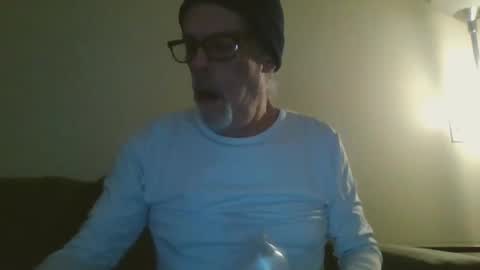 Snapshot of sexy_white_daddy chatting on 02/24/25, 09:53 Daddy online show from 02/24/25, 09:53