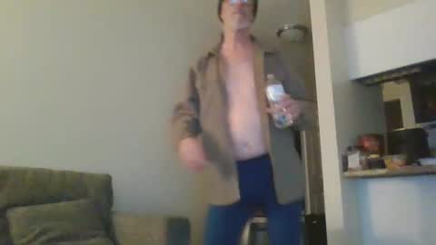 Snapshot of sexy_white_daddy chatting on 02/25/25, 10:58 Daddy online show from 02/25/25, 10:58