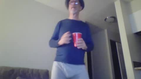 Snapshot of sexy_white_daddy chatting on 03/06/25, 01:24 Daddy online show from 03/06/25, 01:24