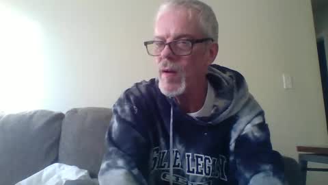 Snapshot of sexy_white_daddy chatting on 03/07/25, 09:48 Daddy online show from 03/07/25, 09:48