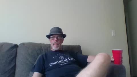 Snapshot of sexy_white_daddy chatting on 03/08/25, 11:07 Daddy online show from 03/08/25, 11:07
