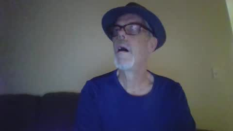 Snapshot of sexy_white_daddy chatting on 03/09/25, 01:37 Daddy online show from 03/09/25, 01:37
