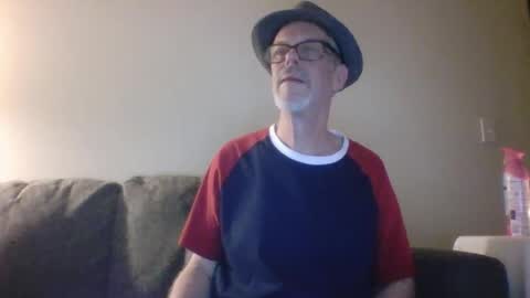 Snapshot of sexy_white_daddy chatting on 03/10/25, 04:07 Daddy online show from 03/10/25, 04:07