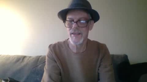 Snapshot of sexy_white_daddy chatting on 03/11/25, 05:02 Daddy online show from 03/11/25, 05:02