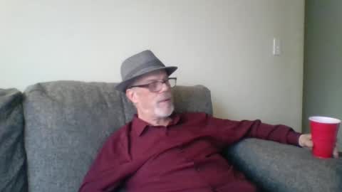 Snapshot of sexy_white_daddy chatting on 03/12/25, 07:17 Daddy online show from 03/12/25, 07:17