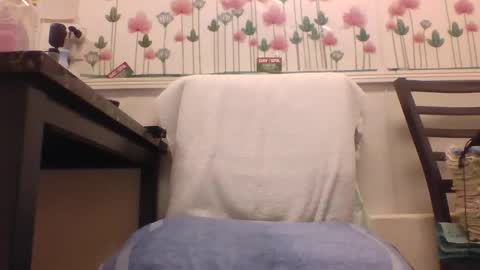 Snapshot of sexy_white_daddy chatting on 09/13/25, 12:27 Daddy online show from 09/13/25, 12:27