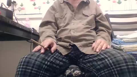 Snapshot of sexy_white_daddy chatting on 09/24/25, 07:06 Daddy online show from 09/24/25, 07:06