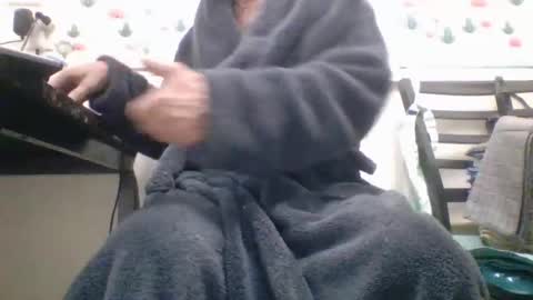 Snapshot of sexy_white_daddy chatting on 10/02/25, 08:32 Daddy online show from 10/02/25, 08:32