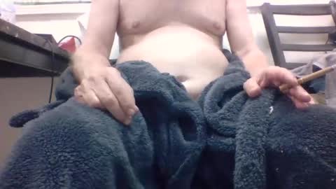 Snapshot of sexy_white_daddy chatting on 10/03/25, 09:39 Daddy online show from 10/03/25, 09:39