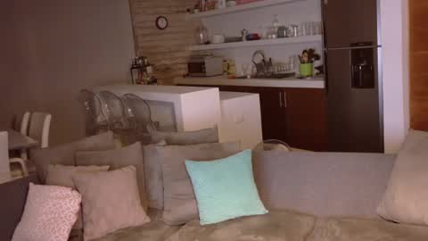 Sexy GILF Allie Kay online show from 07/06/26, 05:59