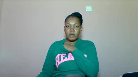 Snapshot of sexyapple2002 chatting on 09/26/25, 11:31 sexyapple2002 online show from 09/26/25, 11:31