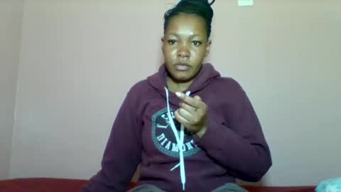 Snapshot of sexyapple2002 chatting on 09/28/25, 03:23 sexyapple2002 online show from 09/28/25, 03:23