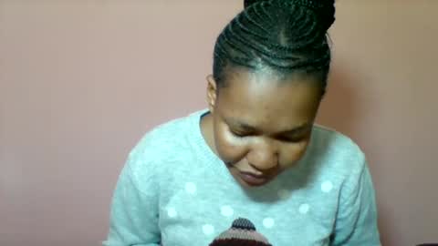 Snapshot of sexyapple2002 chatting on 10/08/25, 12:36 sexyapple2002 online show from 10/08/25, 12:36