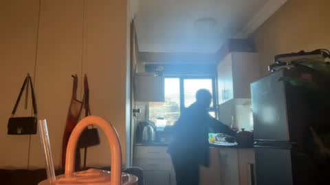 sexyasszeeee online show from 06/05/26, 12:33