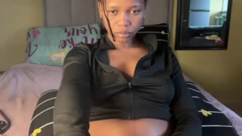 sexyasszeeee online show from 06/18/26, 10:19
