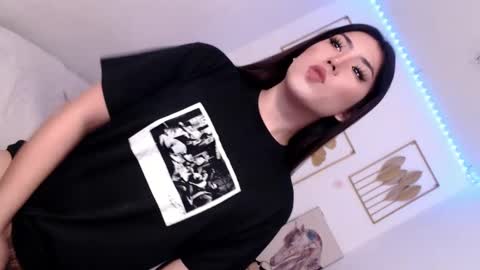Lexie online show from 12/19/24, 06:01