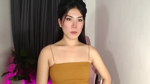 Snapshot of sexybaby2999 chatting on 10/03/25, 02:47 Lexie online show from 10/03/25, 02:47