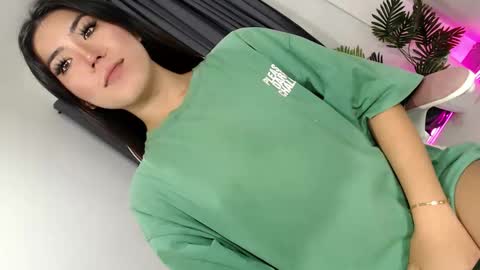 Snapshot of sexybaby2999 chatting on 10/30/25, 10:32 Lexie online show from 10/30/25, 10:32