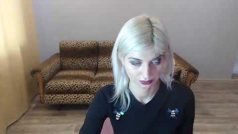 sexybeatriice online show from 12/22/24, 10:38