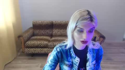sexybeatriice online show from 01/21/25, 07:15