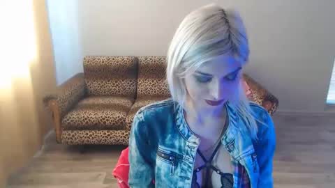 sexybeatriice online show from 02/16/25, 10:10