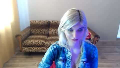 sexybeatriice online show from 02/28/25, 10:41