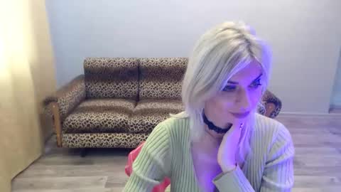 sexybeatriice online show from 12/19/25, 07:37