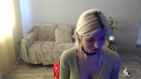 sexybeatriice online show from 03/03/26, 07:36
