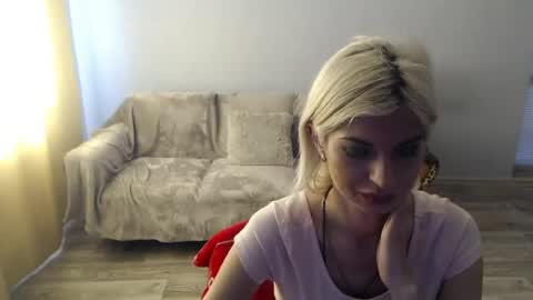Snapshot of sexybeatriice chatting on 06/22/26, 06:21 sexybeatriice online show from 06/22/26, 06:21