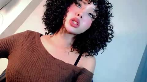 Seraphina Blaze online show from 10/22/25, 04:24