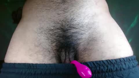 Snapshot of sexyboy_bigclit chatting on 12/23/25, 09:07 Iker online show from 12/23/25, 09:07