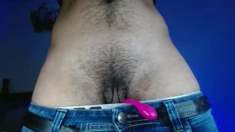 Snapshot of sexyboy_bigclit chatting on 01/16/26, 05:17 Iker online show from 01/16/26, 05:17